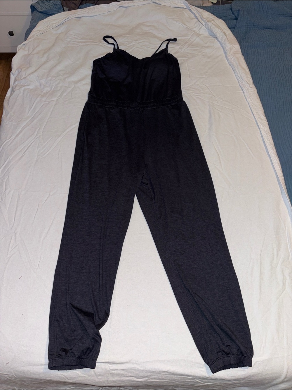 Vuori Lux Jogger Jumpsuit with Built-in Bra. Heathered Navy Med.